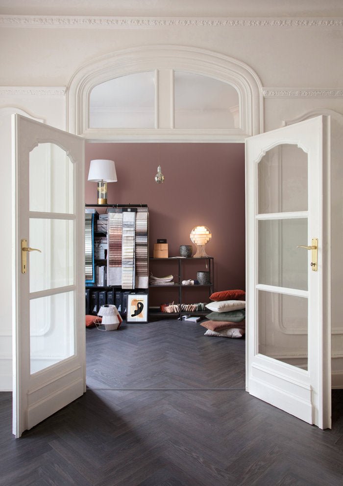 Laminuotos Grindys Eglutė Chateau – Charme Black - Kiliminesplyteles.lt