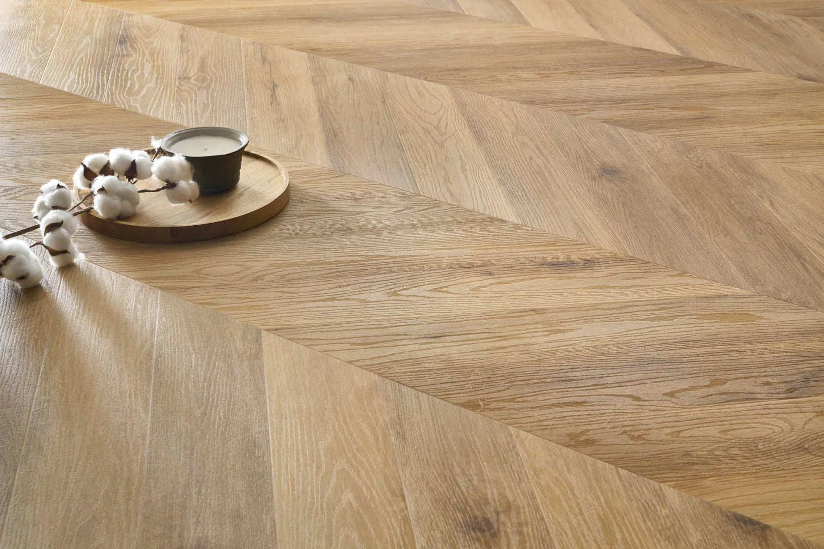 SPC Vinilinės Grindys Amaron Chevron – Wembley Oak - Kiliminesplyteles.lt